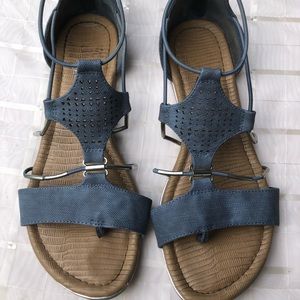 Blue and silver zip up sandals 👡